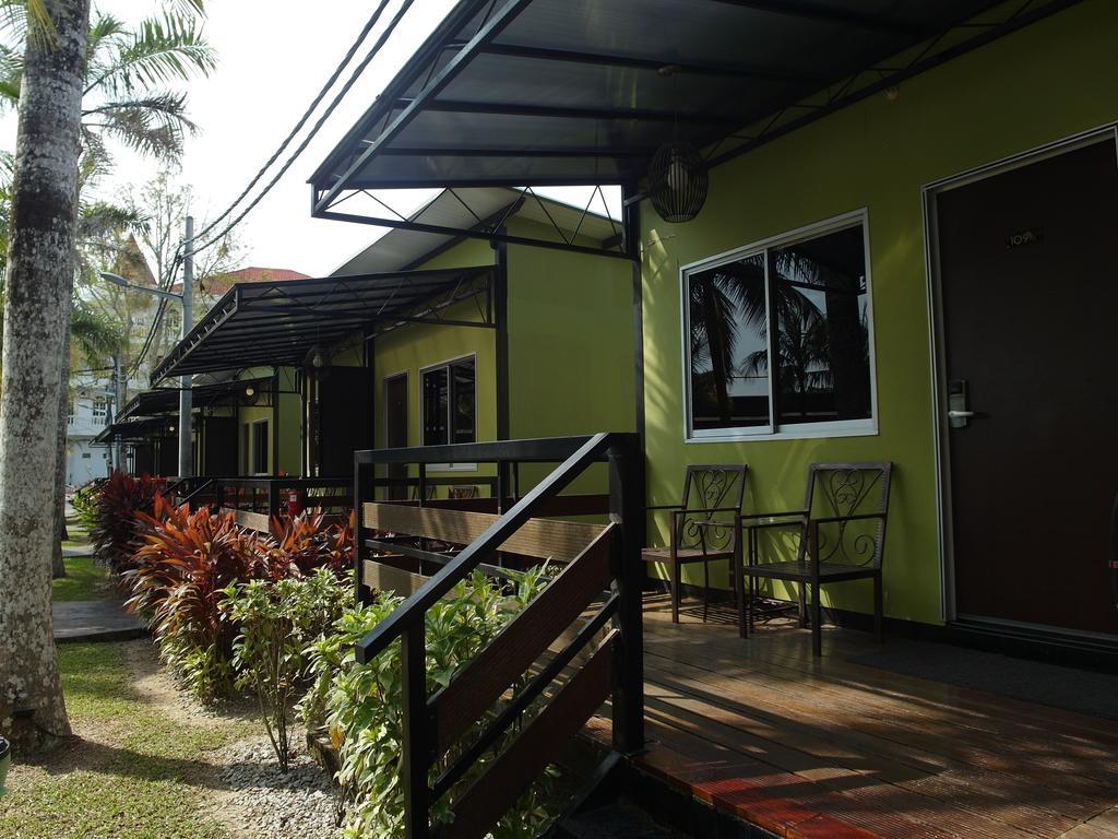 Casa Fina Fine Homes Pantai Cenang  Exterior photo